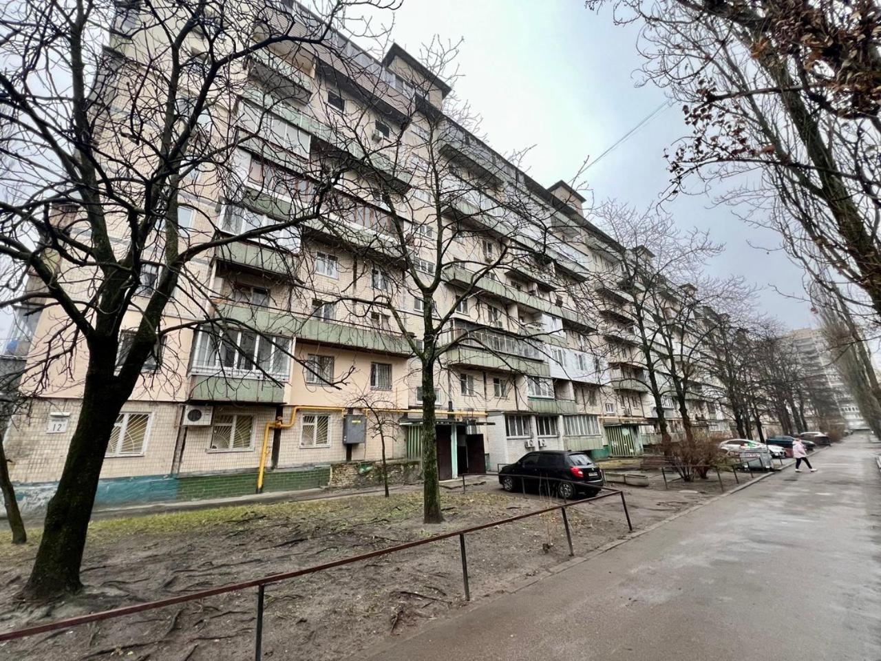 Квартира Эконом-Класса Возле Метро Левобережная Kyiv Exterior foto